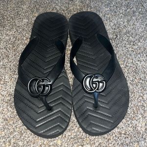 Gucci (ish) platform flip flops size 7